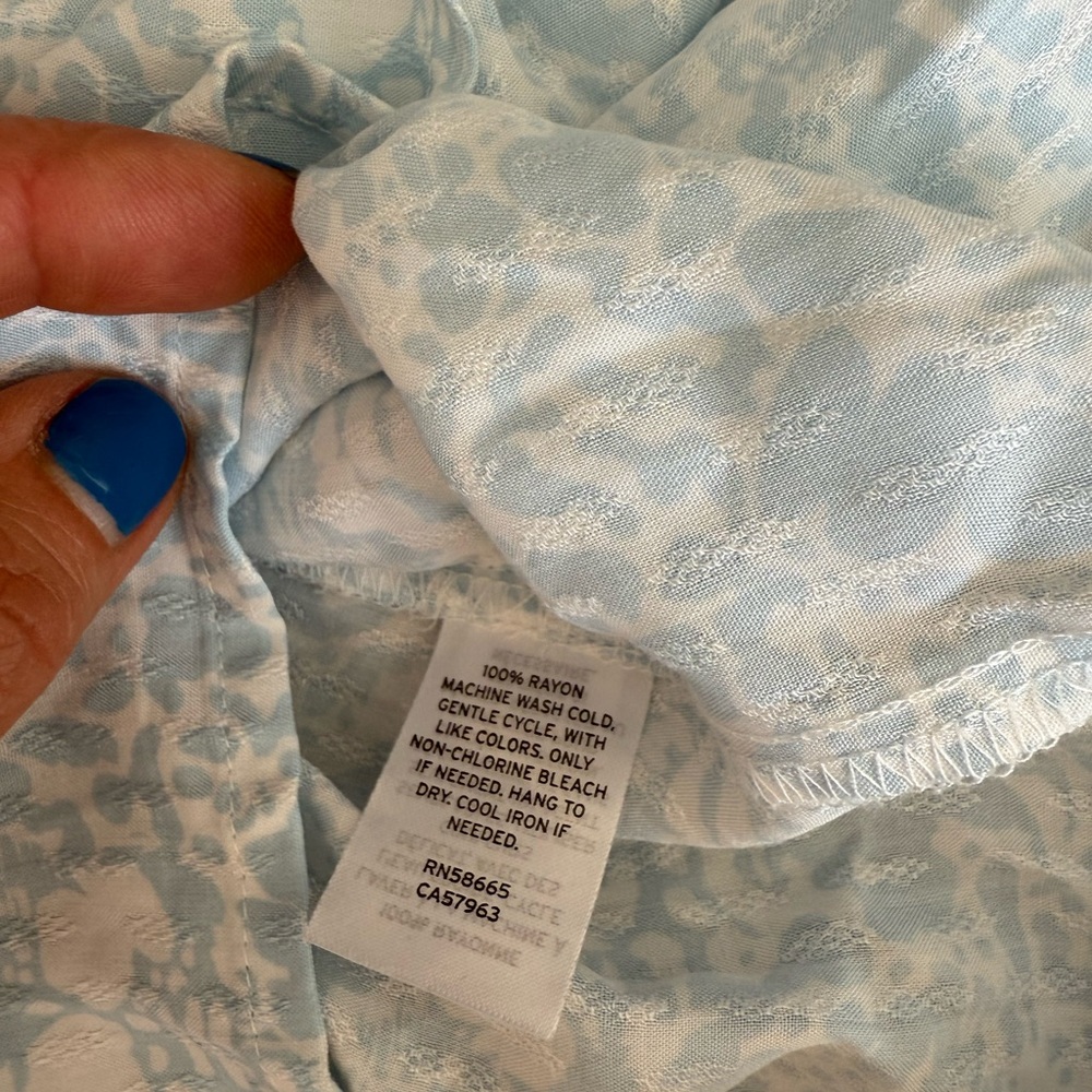 Melrose and Market Pastel Blue Floral Blouse NWT - Picture 5 of 8